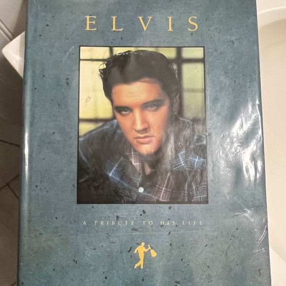 ELVIS-A Tribute to His Life - Picture 1 of 9